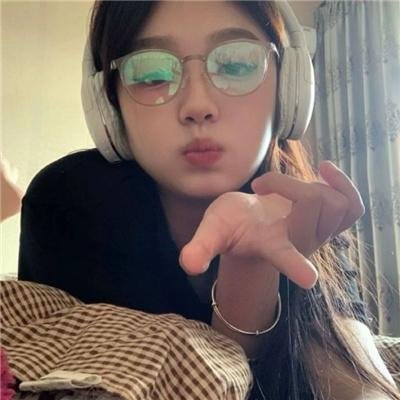 我向我的女老板借钱